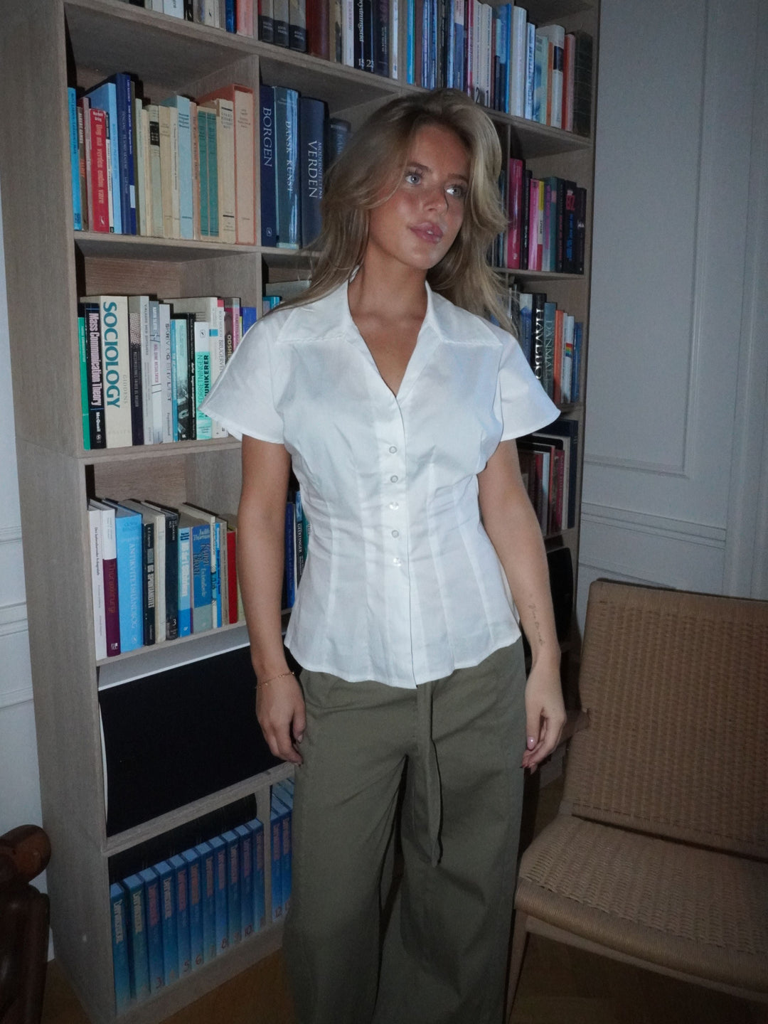 Alessia fitted short-sleeved shirt - White