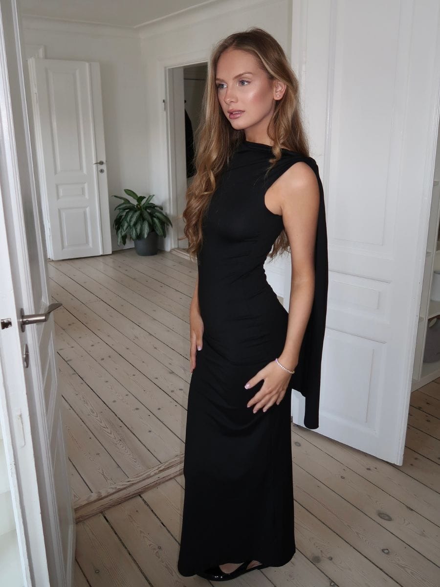 Hannah Maxi Dress Black