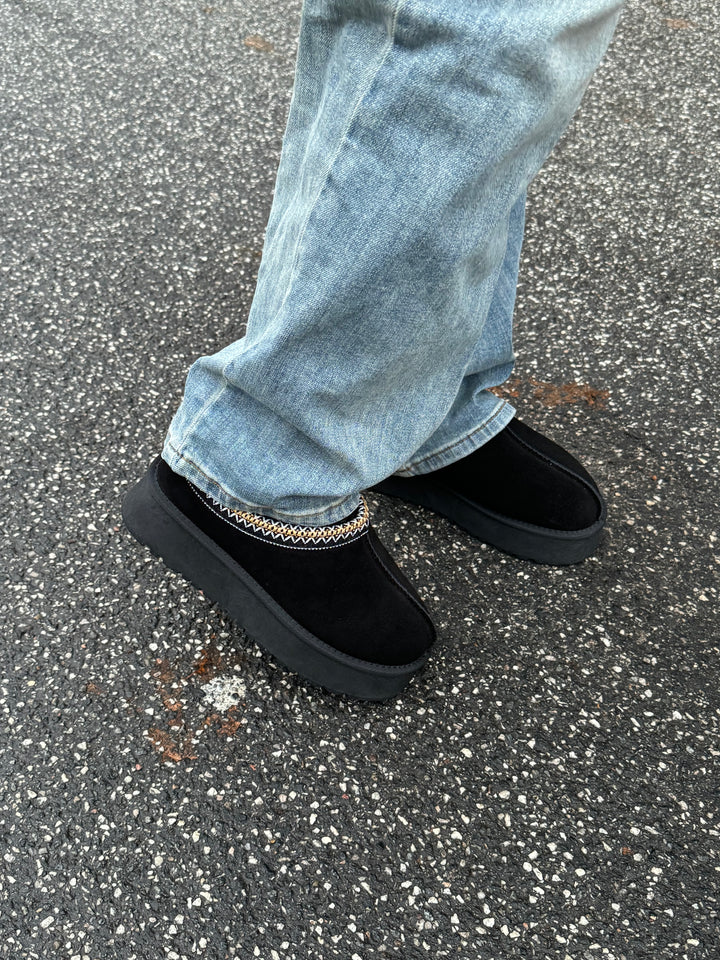 Tora platform teddy shoe - Black