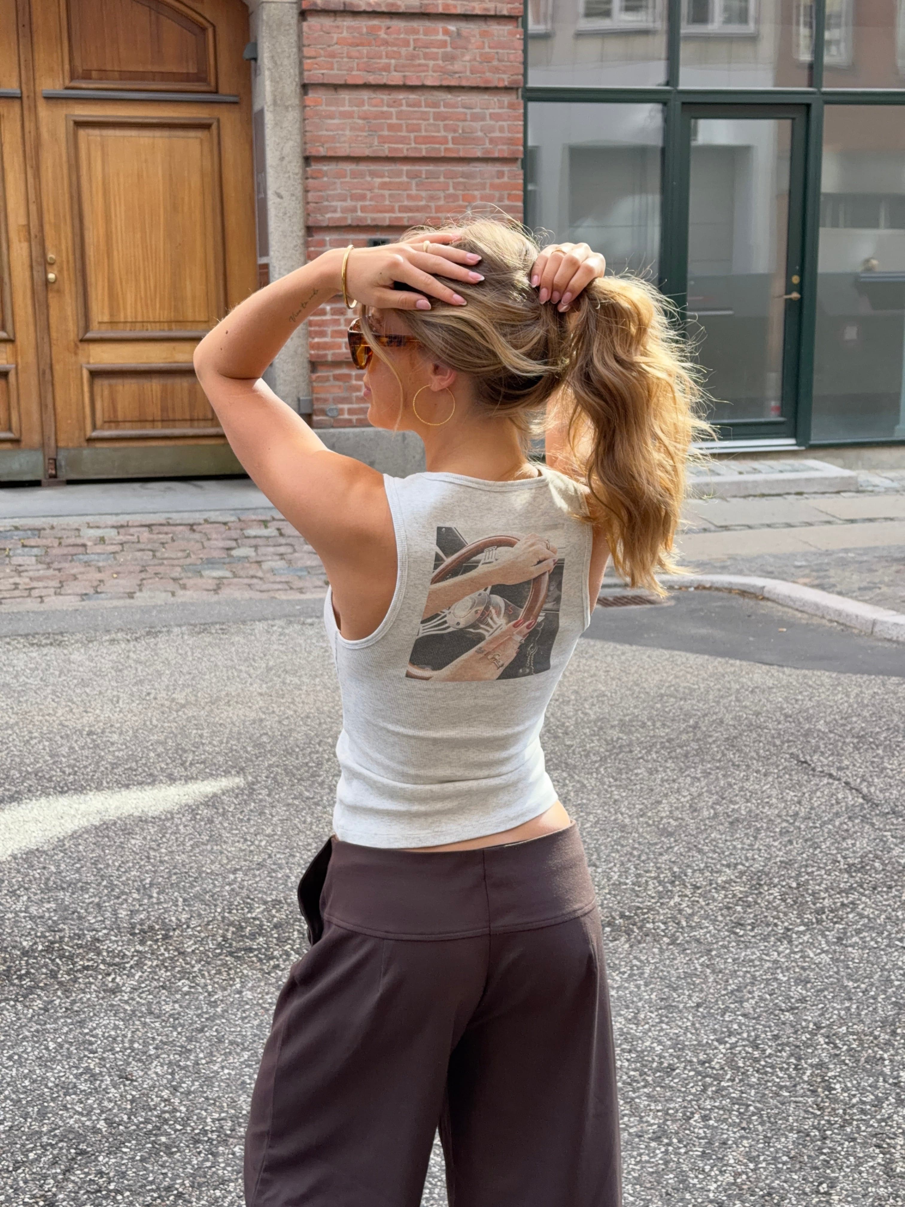 ナラ　nala sleeveless swim shirt　スリーブレス　シャツ Nala tank top - Melange light grey – AYA-S Worldwide