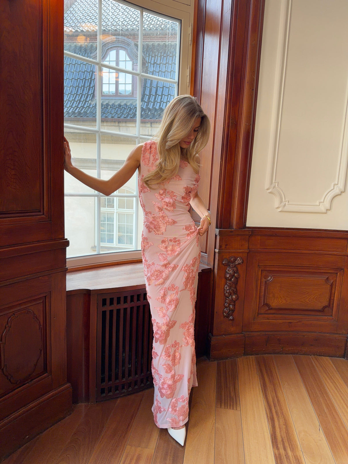 Kivo Mesh Dress Pink