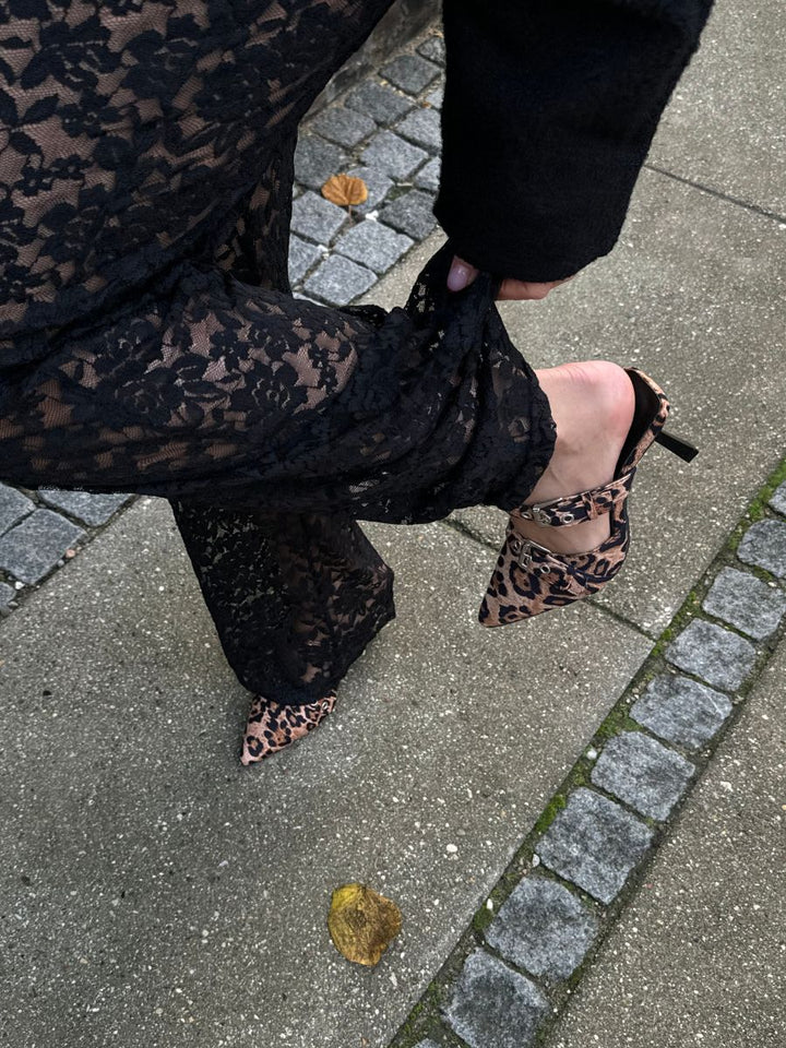 Leopard pumps